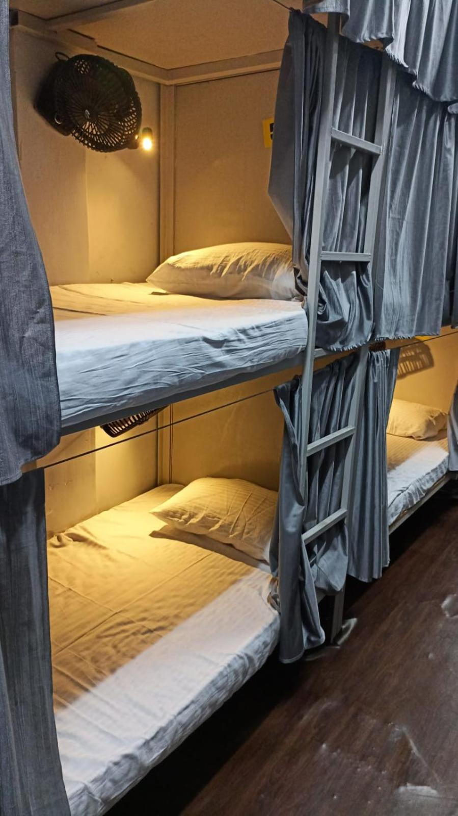Saffron Dormitory Goregaon East 뭄바이 외부 사진